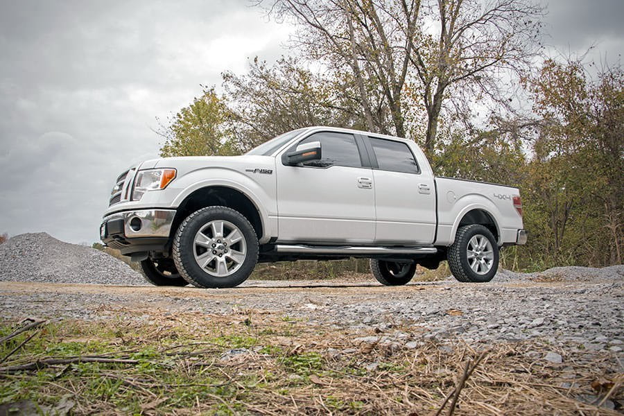 Rough Country 2" Leveling Lift Kit (fits) 2009-2013 F150 4WD | N3 Struts / N3 Shocks | Suspension System | 50004