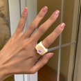 thumbnail image 3 of Anneau de Bague Empilable en Résine Chunky Flower Fashion, 3 of 10