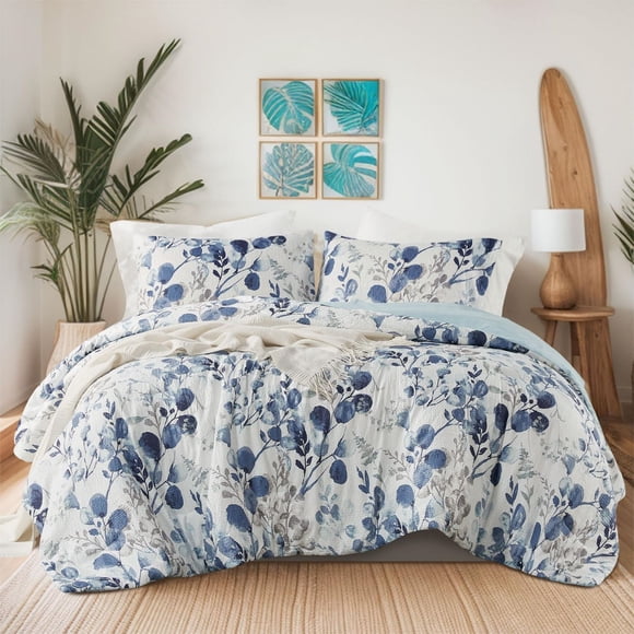 Regency Heights Juego de Edredón Floral Reversible de Seersucker Tamaño Matrimonial O Queen, Juego de Cama de 3 Piezas con Flores Botánicas Ligeras en Azul Marino y Azul Marino con Fundas de Almohada