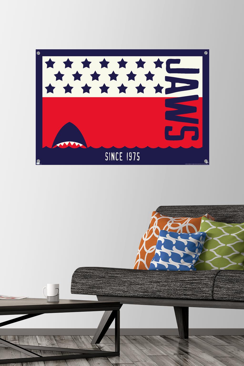 Jaws - Stars and Stripes Wall Poster with Pushpins, 22.375" x 34"