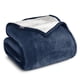 thumbnail image 1 of Manta de Cama de Felpa Sherpa Bare Home Matrimonial/Queen Azul Oscuro, 1 of 6