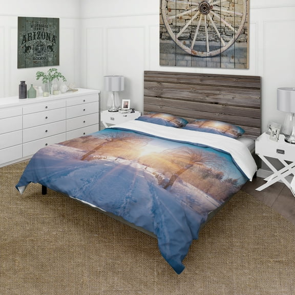 Designart 'Winter Landscape in City Park' Landscape Duvet Cover Set