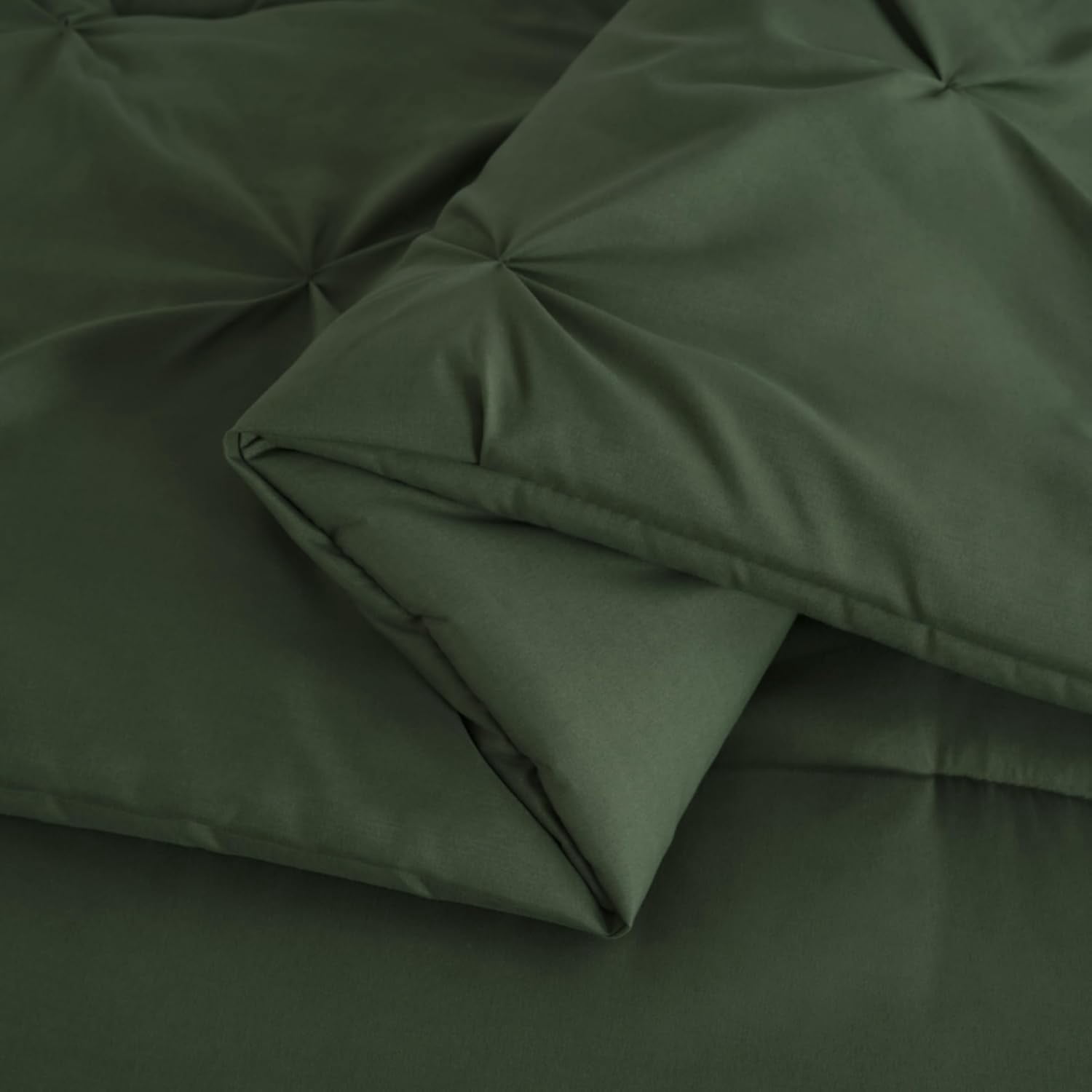 Chezmoi Collection Sydney 7-Piece Pinch Pleat Comforter Set, Lightweight Pintuck Bedding for All Season, Queen, Forest Green