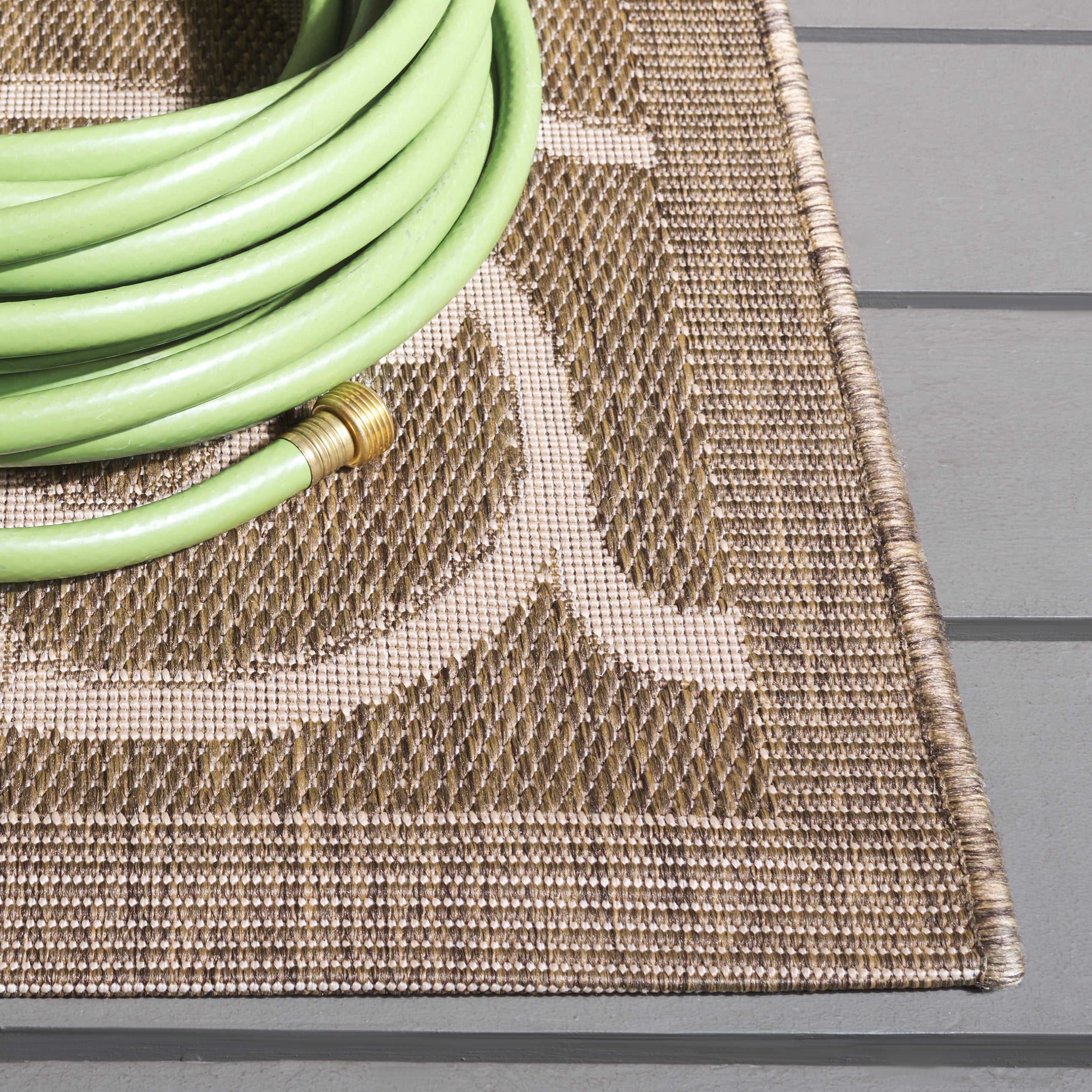 Safavieh Courtyard Daniel Oriental Indoor/Outdoor Area Rug, Brown/Natural, 6'7" x 9'6"