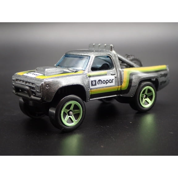 (Open Box) 1987 87 DODGE D100 PICKUP TRUCK MOPAR TROPHY TRUCK 1/64 SCALE DIECAST MODEL CAR