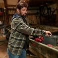 thumbnail image 3 of Legendary Whitetails Flanelle à Capuche Doublée Berber pour Hommes, Carreaux Rouge Cardinal, Très Grand, 3 of 5
