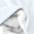 thumbnail image 4 of Bare Home Couverture de Lit en Sherpa Pelucheuse - Duveteuse et Douce - Réversible - Légère - Jeté/voyage, Blanc, 4 of 7