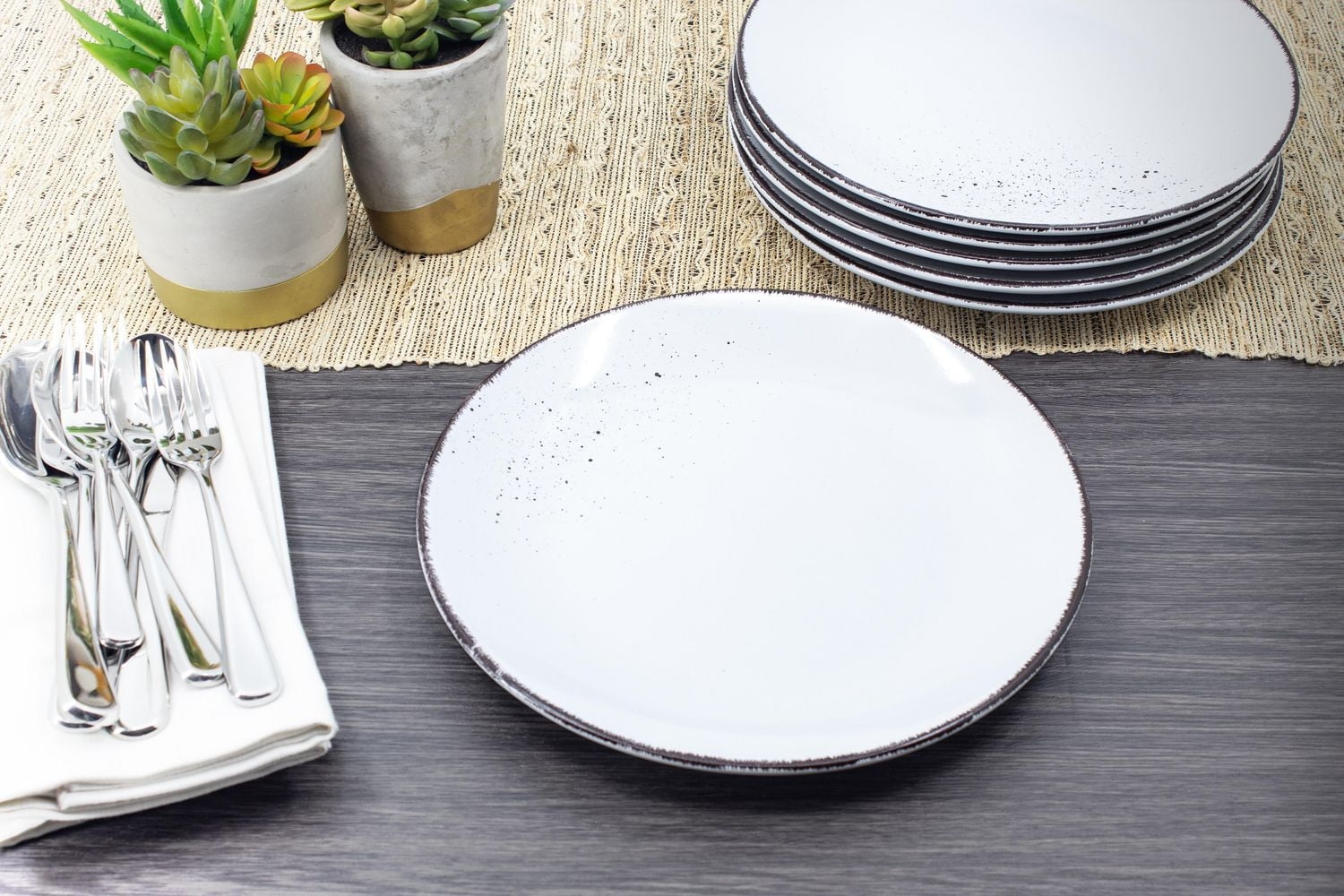 Hometrends Set of 6 Gabriel Dinner Plates