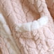 thumbnail image 5 of Ropa interior térmica para mujer, tops de invierno de color sólido, franela gruesa con forro polar añadido, talla grande, manga larga, ropa cálida para el hogar, top de poliéster para mujer, 5 of 6
