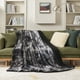 thumbnail image 4 of Manta Bedsure Fuzzy King Size de piel sintética negra reversible, 4 of 6