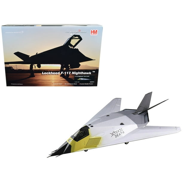 Lockheed F117A Nighthawk Stealth Aircraft "Toxic Death" (1991) "Air Power Series" 1/72 Diecast