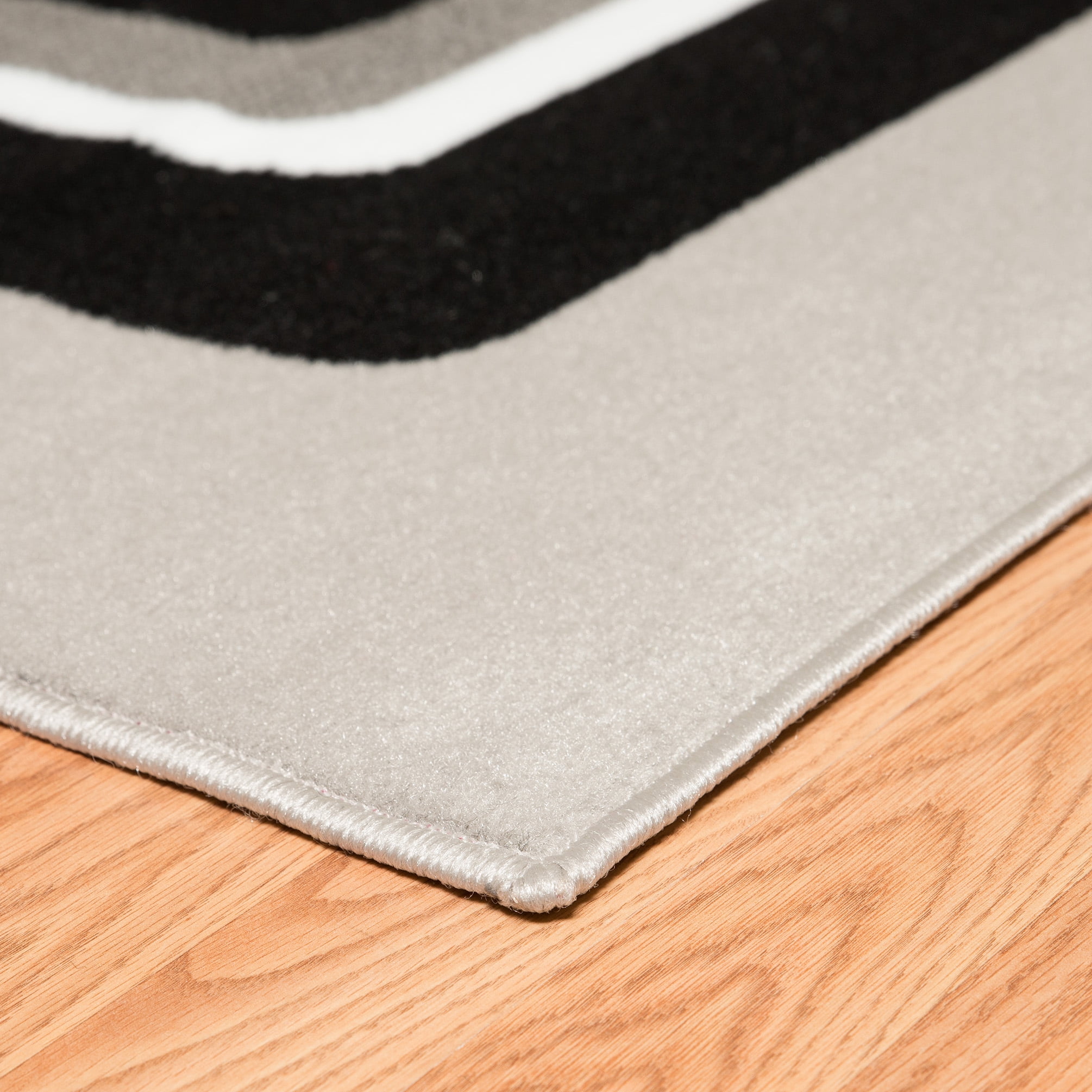 United Weavers Plaza Florence Runner Rug, Geometric Pattern, Silver, 2'3 X 7'2"