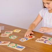 الألغاز الخشبية المصححة ذاتيًا من Melissa & Doug مع صندوق تخزين (52 قطعة)