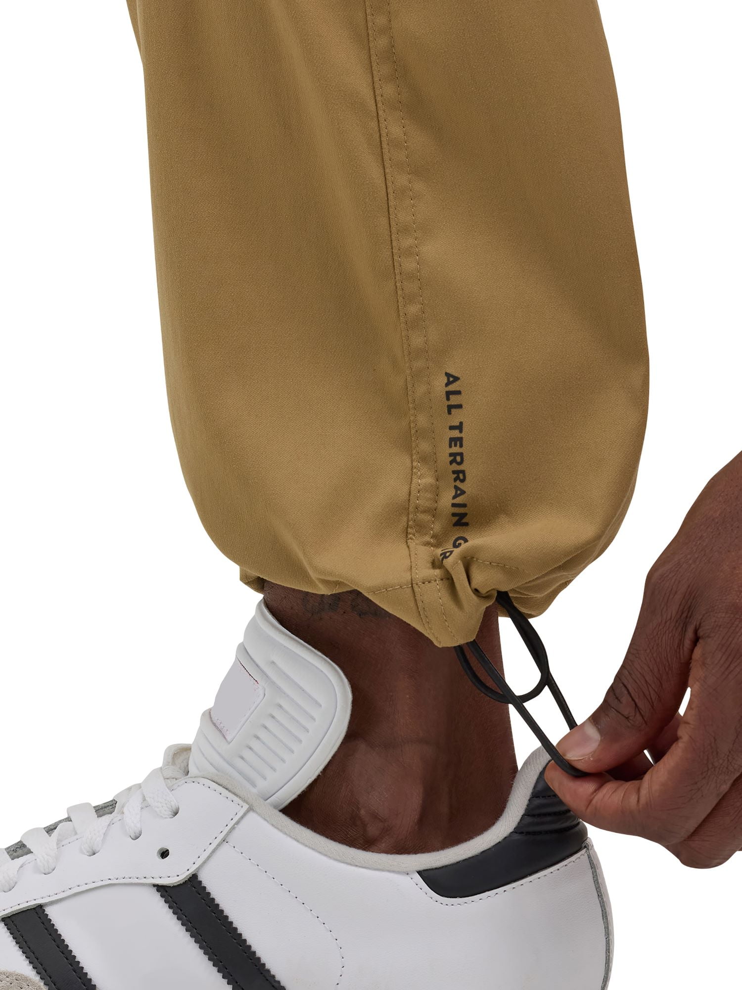 ATG by Wrangler® Men's Relaxed Cargo Pant with UPF 40+ Protection