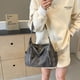 thumbnail image 5 of Bolso Bandolera Hugtrwg Hombro Cuero PU Gran Capacidad Con Correa Ajustable, 5 of 7