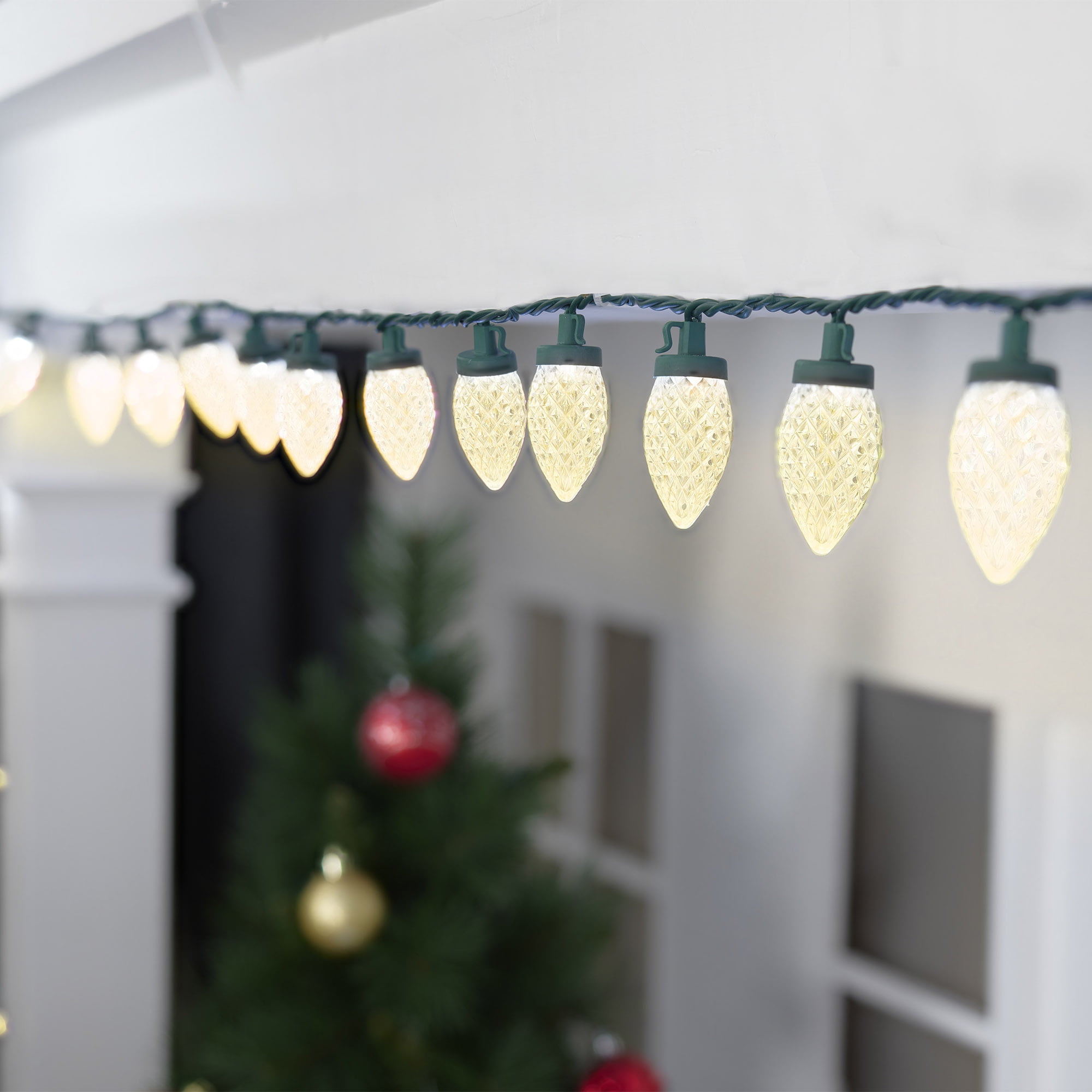 Indoor/Outdoor 100-Count LED Diamond-Cut C9 Christmas Lights, Warm White, 58.5', Holiday Time
