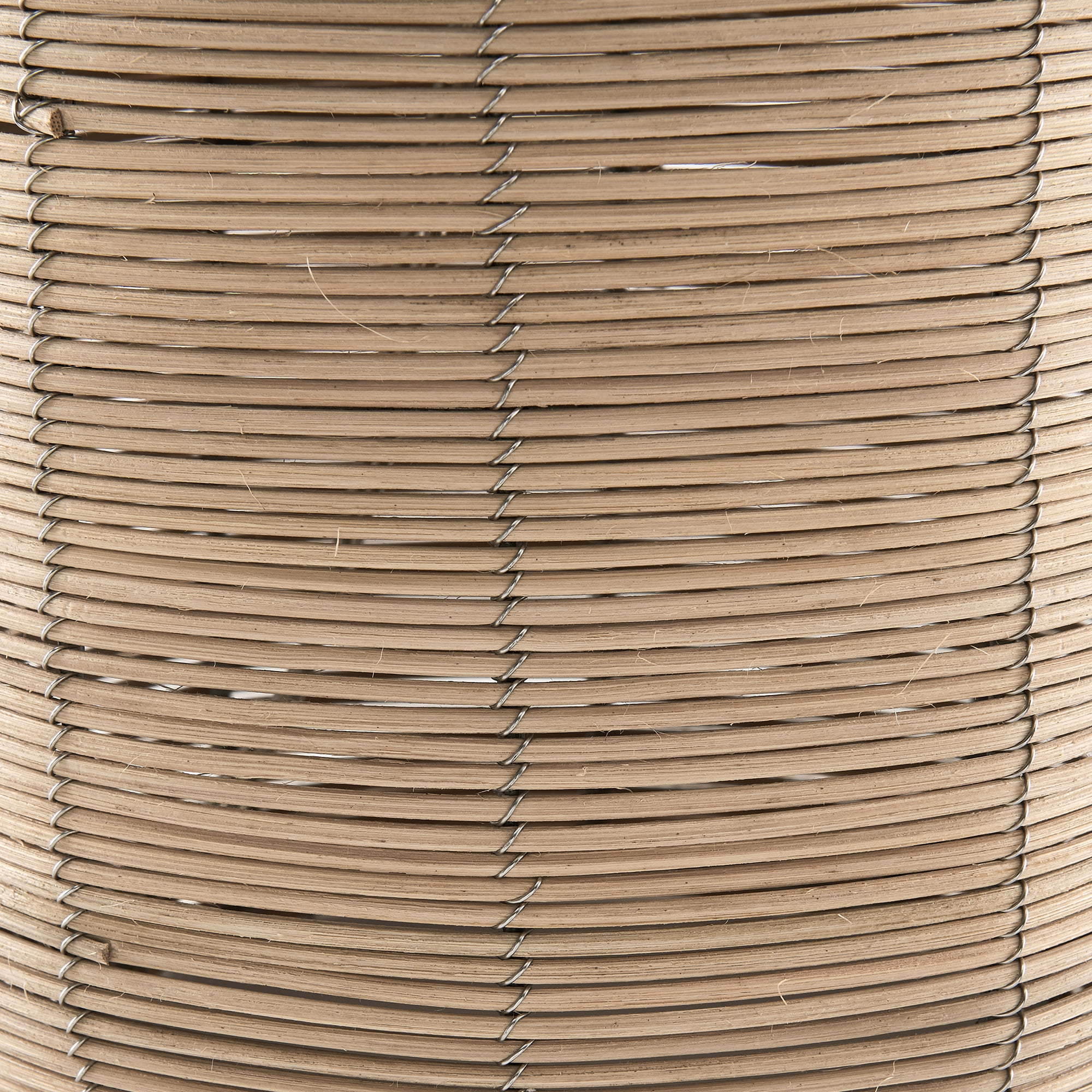Evelyn&Zoe Jolina 27" Tall Oversized/Rattan Table Lamp with Fabric Shade in Natural Rattan/White