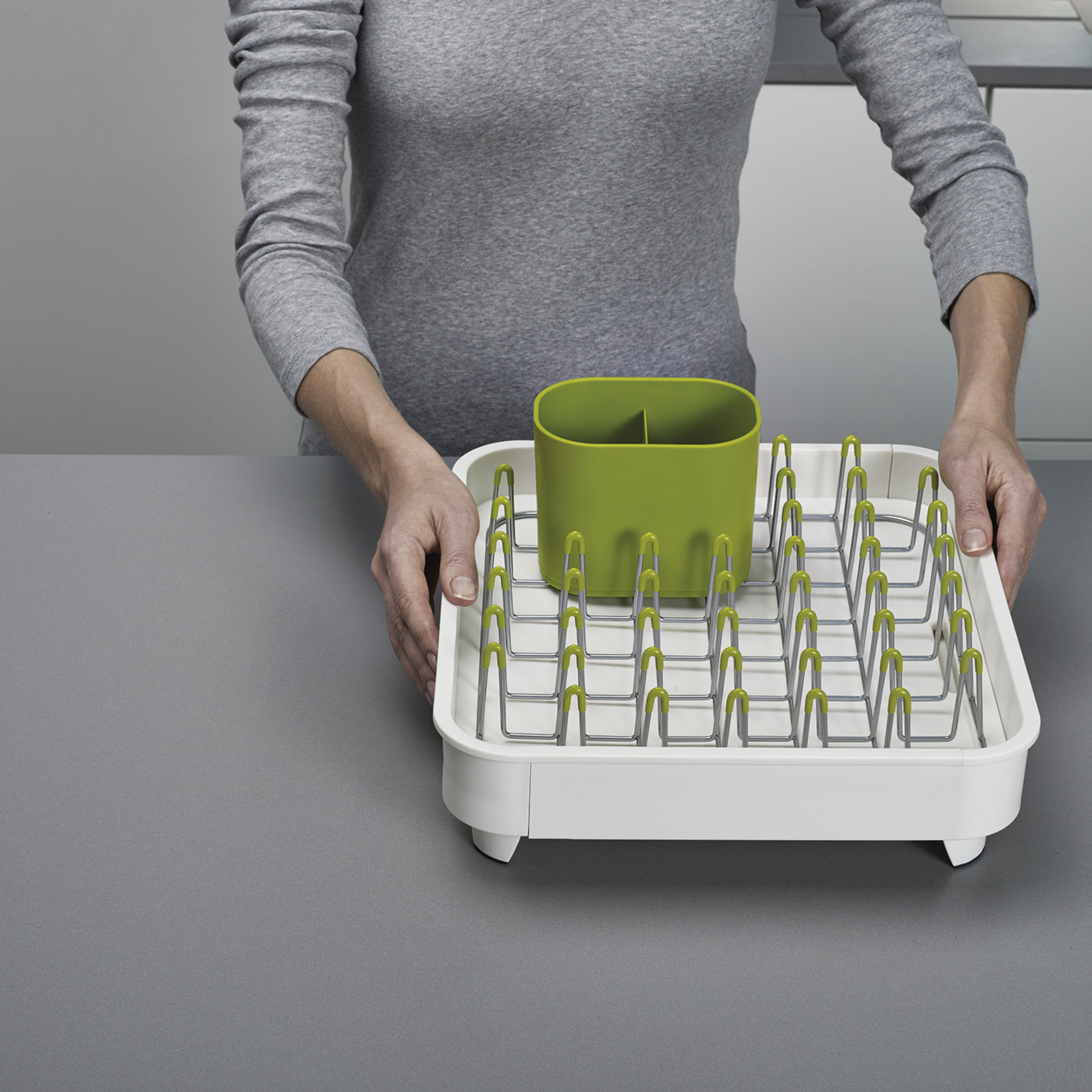 Extend™ Expandable Dish Drainer - Gray