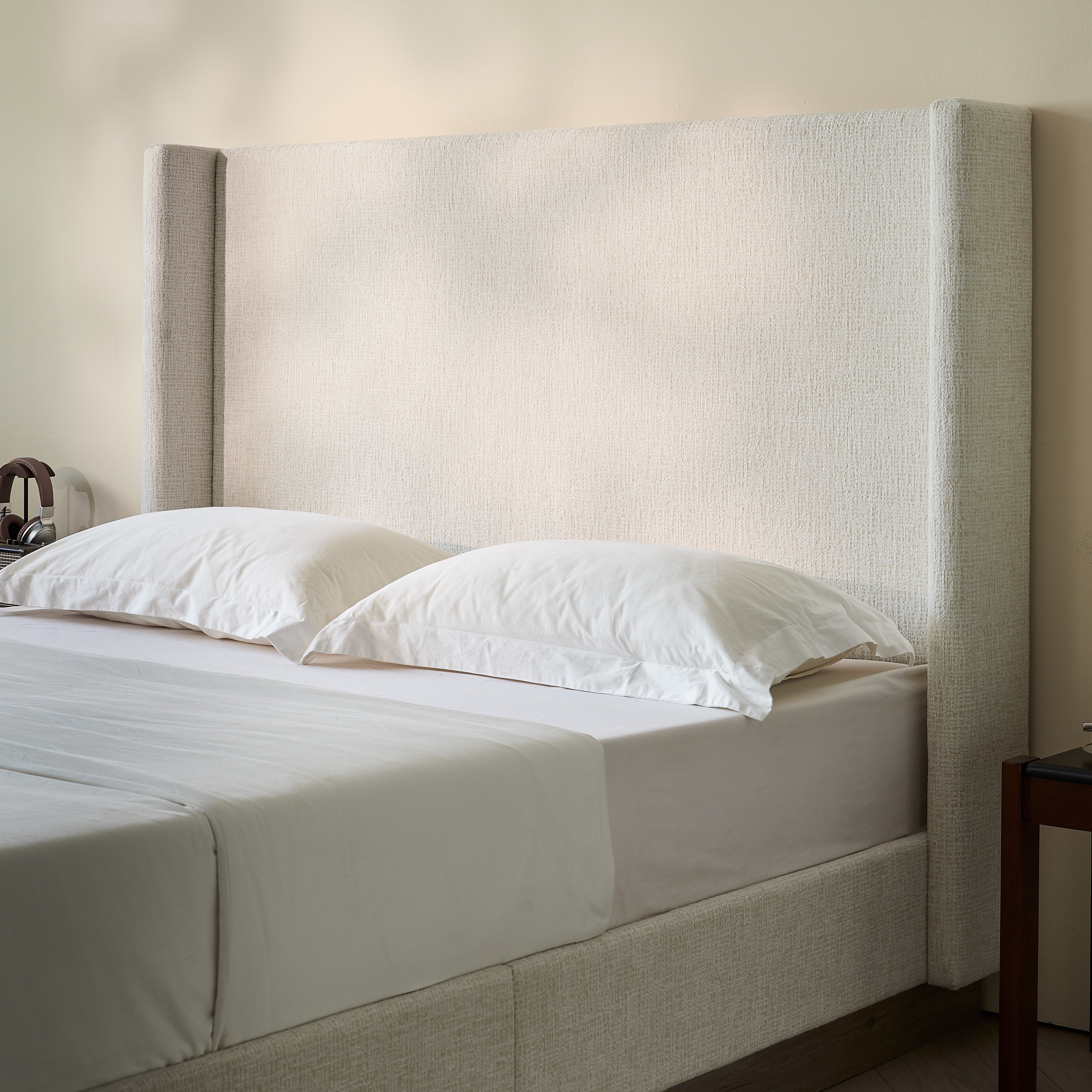 Miniyam Queen Size Upholstered Platform Bed Frame with Wingback Headboard for Adult