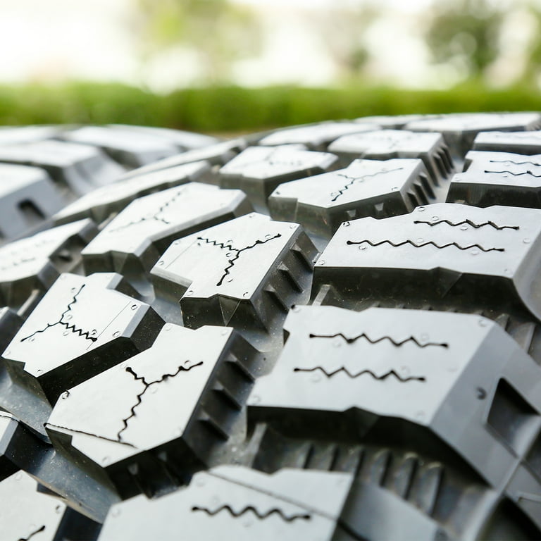 Pair of 2 Cooper Discoverer Rugged Trek 275/65R20 126/123Q E 10