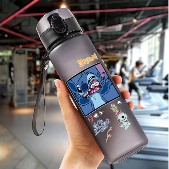 Botella de agua de Stitch de Anime de Disney para niños, vaso de agua de plástico portátil para adultos, taza de agua deportiva de alta capacidad, regalo, 560ML