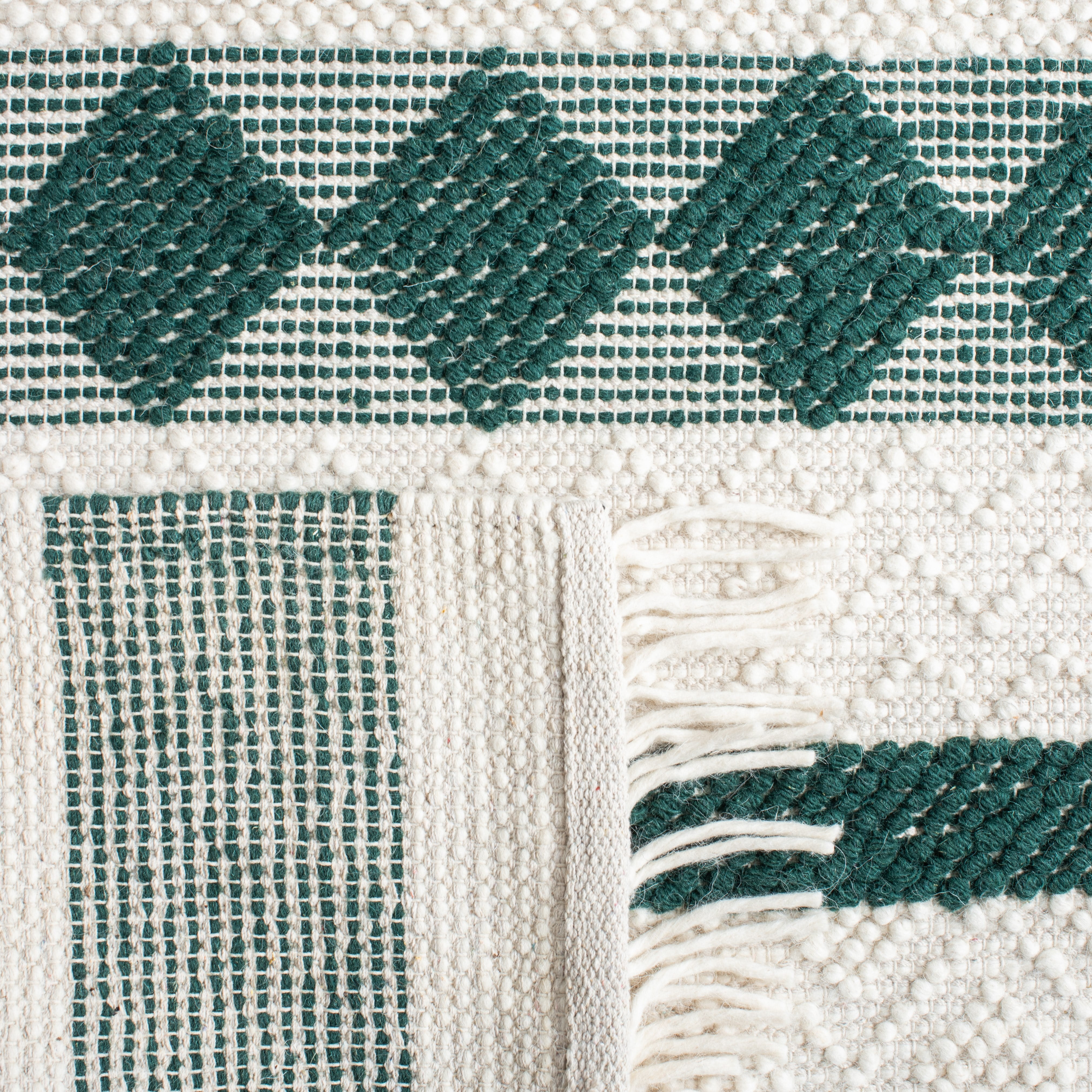 SAFAVIEH Natura Elvin Geometric Wool Area Rug, Ivory/Green, 6' x 6' Round