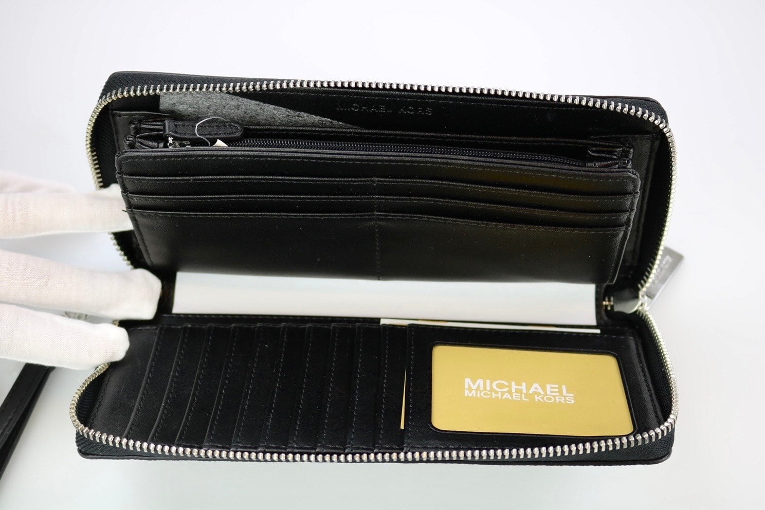 Leather wallet Michael Kors Black in Leather - 25259514