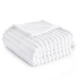 thumbnail image 1 of Manta polar Bedsure GentleSoft Acogedora para sofá, tamaño doble, 1 of 9