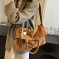 thumbnail image 3 of Bolso Mano Vintage 1, 3 of 9