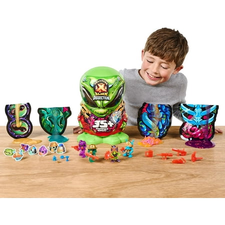 Treasure X Mega Alien Dissection Playset includes 35+ Surprises