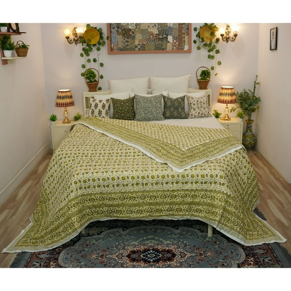 Handmade quilt, block printed floral quilt, boho decorative winter quilt, Indian bedding quilt, throw and blanket for room