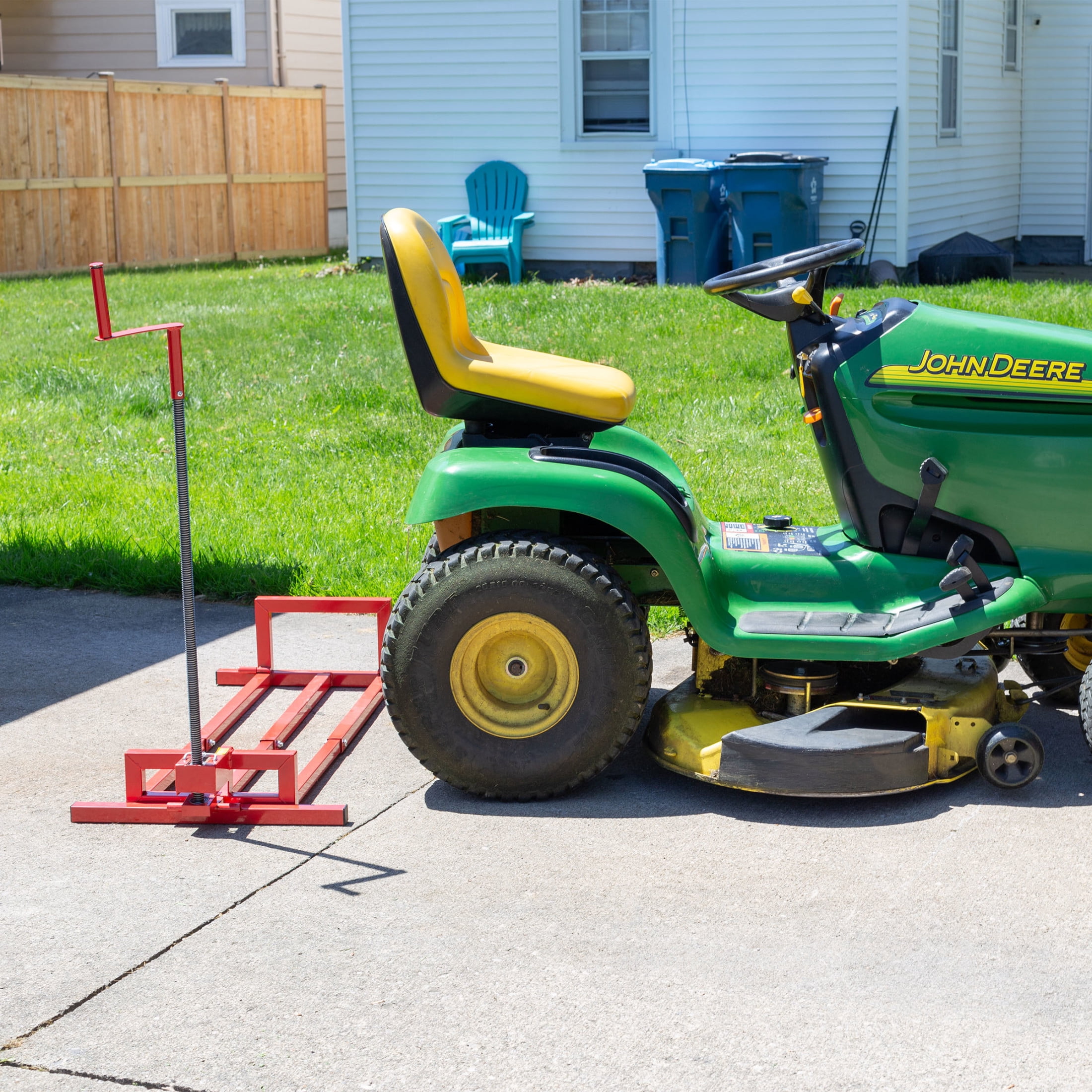 Stalwart Mower Lift - 880lb Capacity Tractor or Lawn Mower Lift Jack, Red