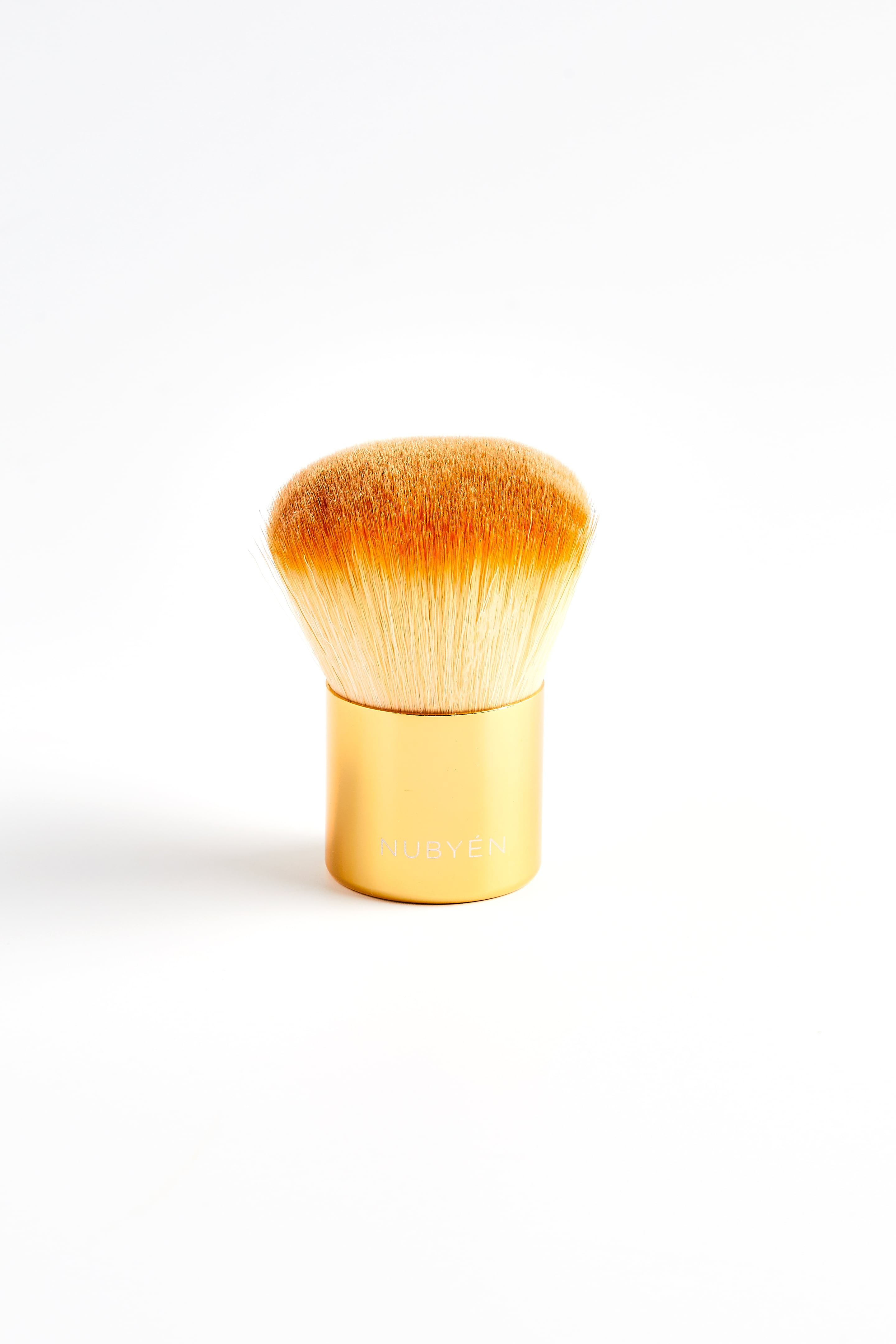 Nubyen Muse Highlighter Face Brush