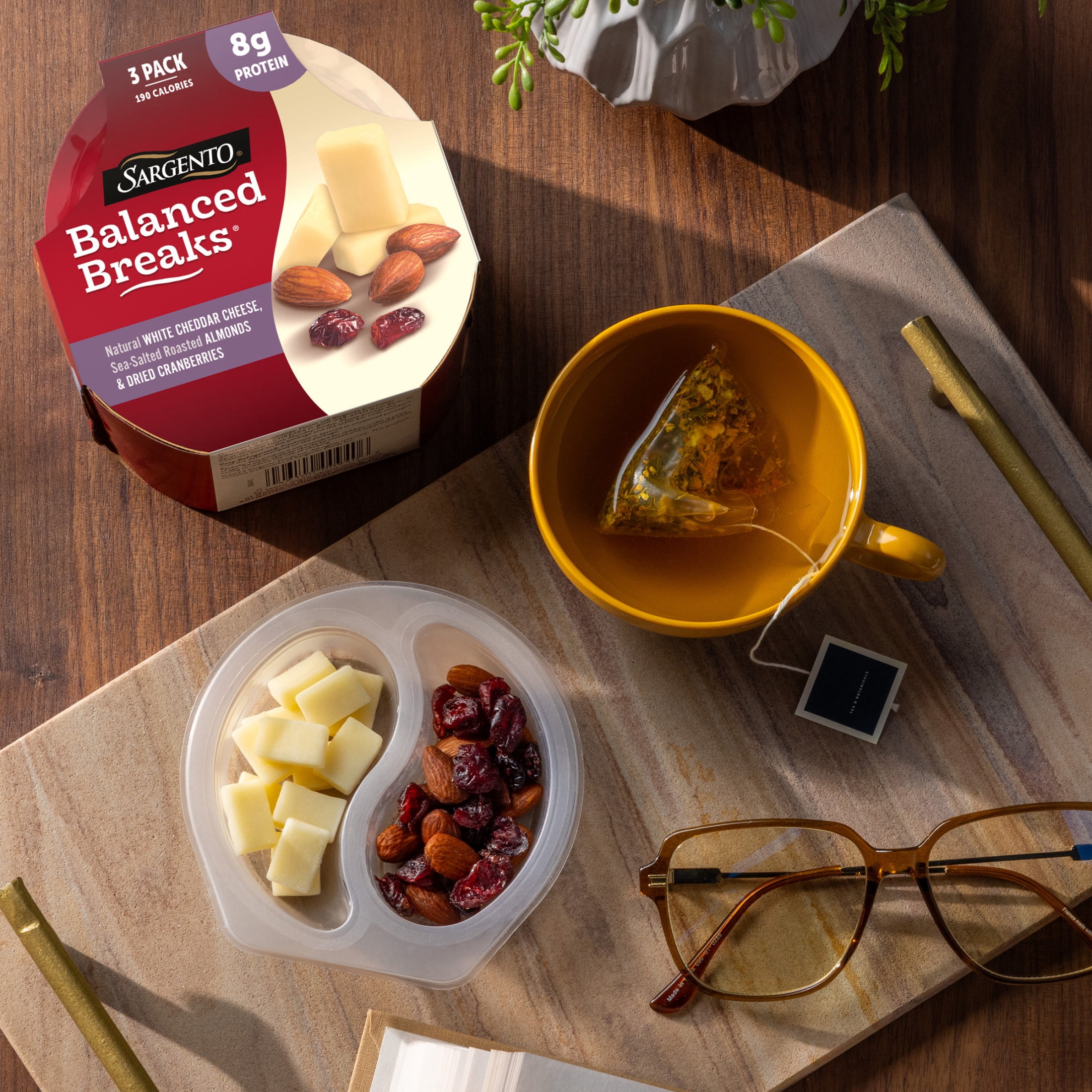 Sargento® Balanced Breaks® White Cheddar Cheese, Almonds & Dried Cranberries Snack Kits