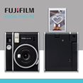 thumbnail image 2 of Cámara instantánea Fujifilm Instax Mini 40 Vintage Black + Film, 2 of 5