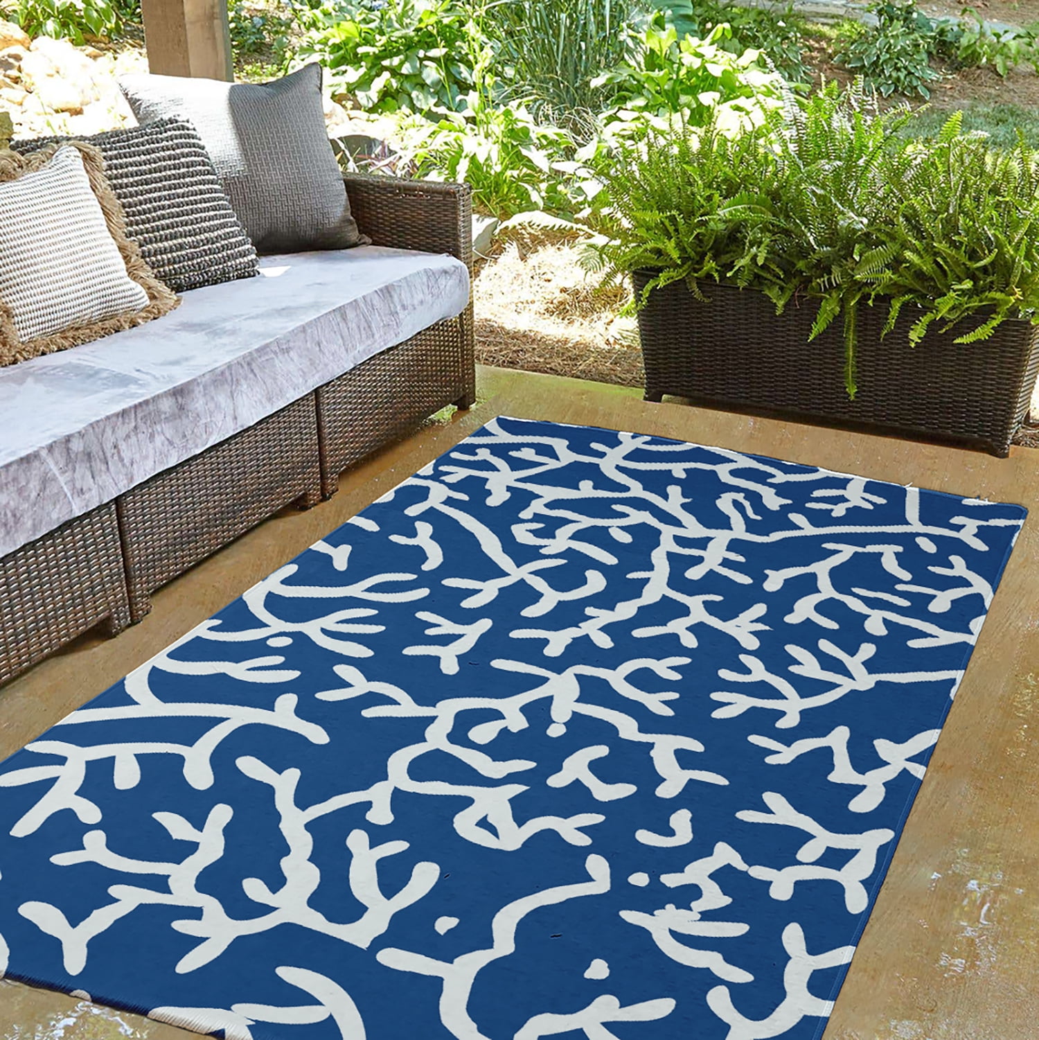 3' x 5' Simply Daisy Seaweed Beach Style Chenille Area Rug, Nautical Navy