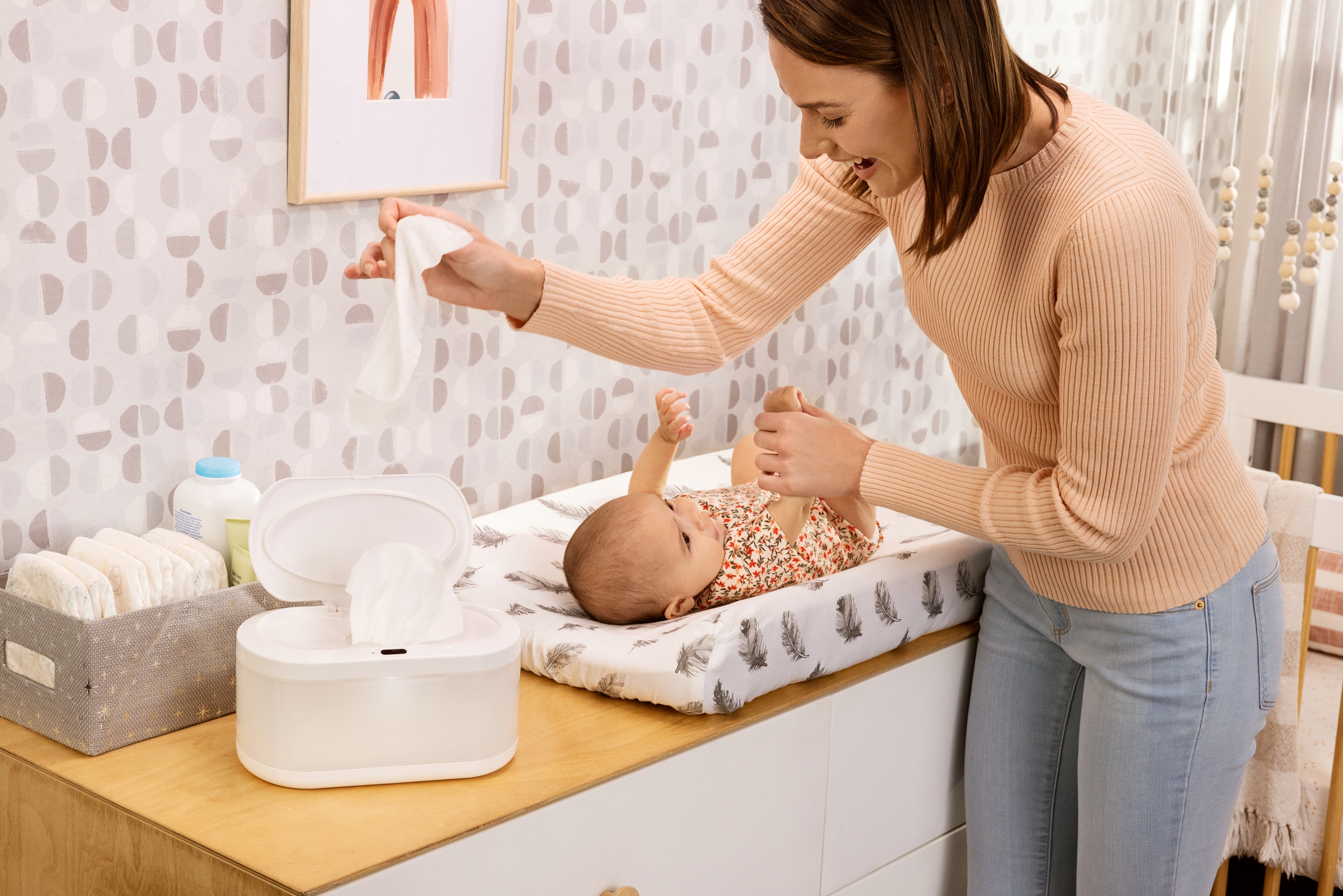 Munchkin Touch Free Wipe Warmer with Nightlight photo 5