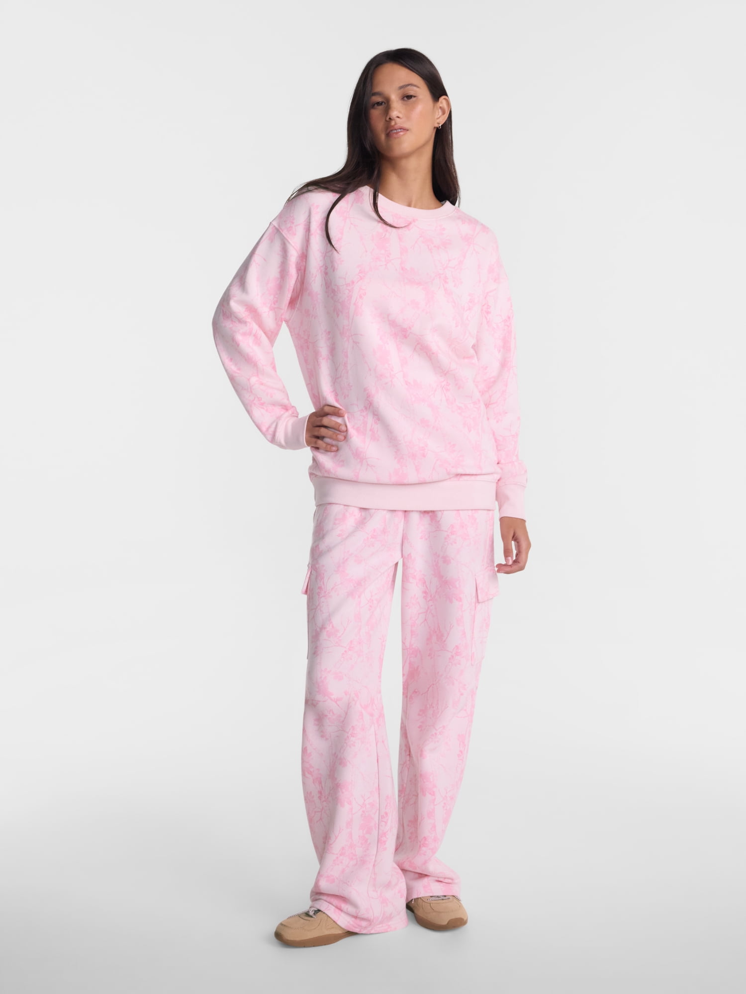 No Boundaries Oversized Fleece Sweatshirt with Long Sleeves, Women's and Women's Plus Sizes XXS-4X