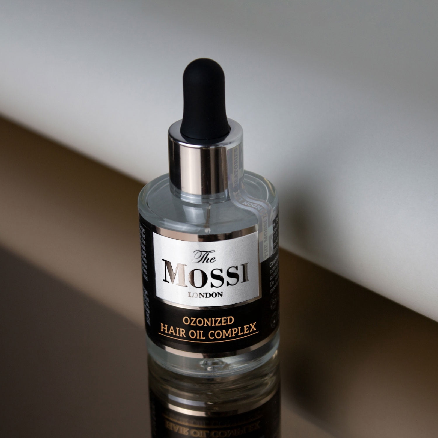 The Mossi London Ozonized Hair & Scalp Oil Complex – Nourishing Treatment – 30 ml
