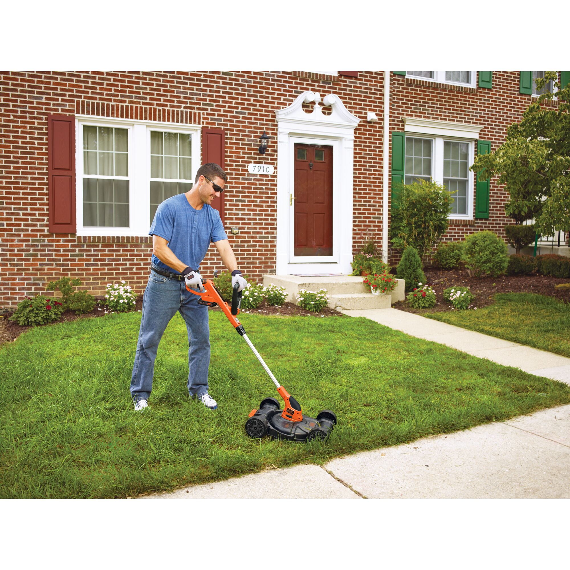 BLACK+DECKER 20V MAX Cordless 12 Lithium-Ion 3-in-1 Trimmer/Edger and Mower  + 2 Batteries 