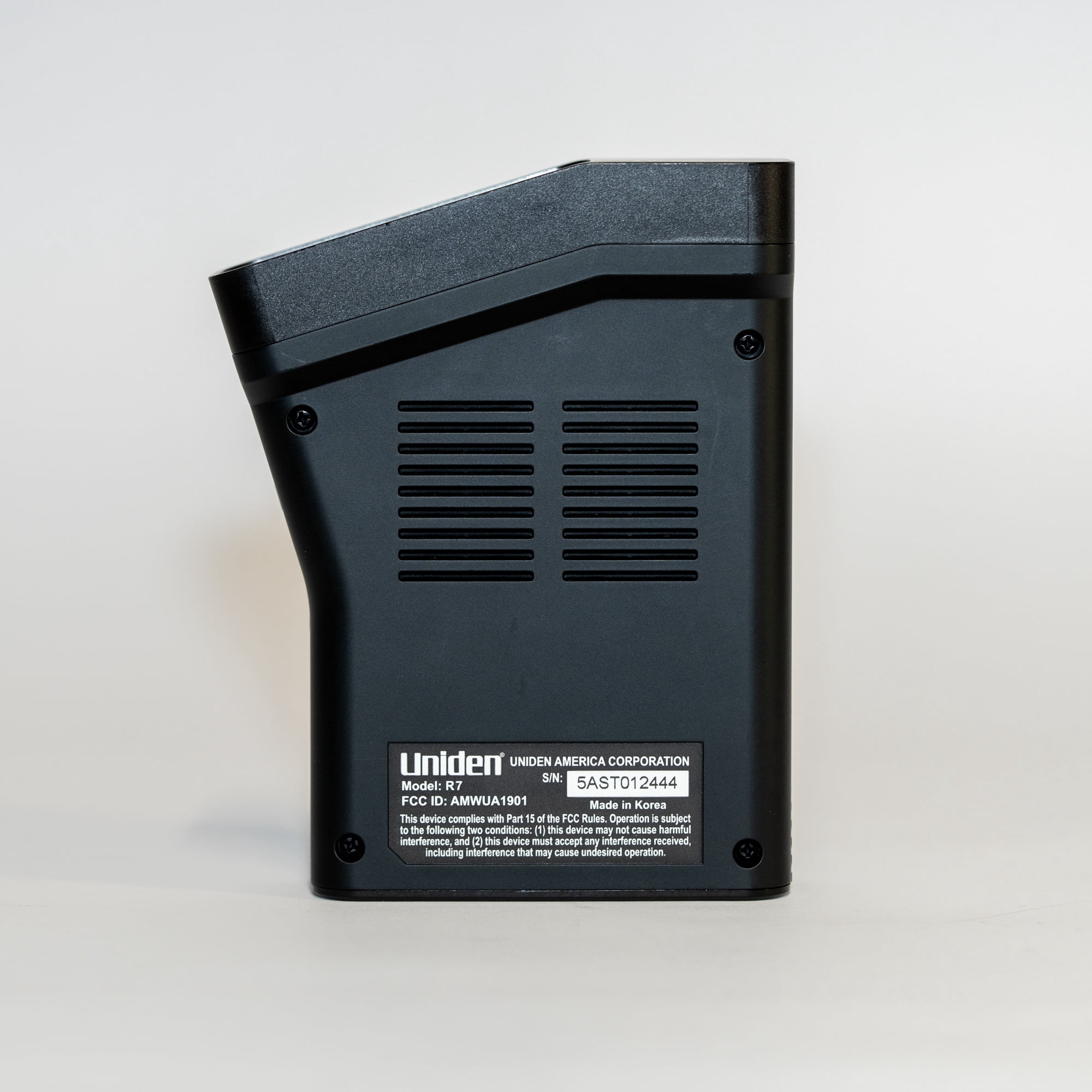 Uniden R7 Extreme Long-Range Laser/Radar Detector, 360° Directional Arrows, GPS, Real-Time Alerts