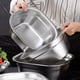 thumbnail image 4 of Colador de acero inoxidable de gran capacidad para lavar verduras, frutas y arroz., 4 of 8