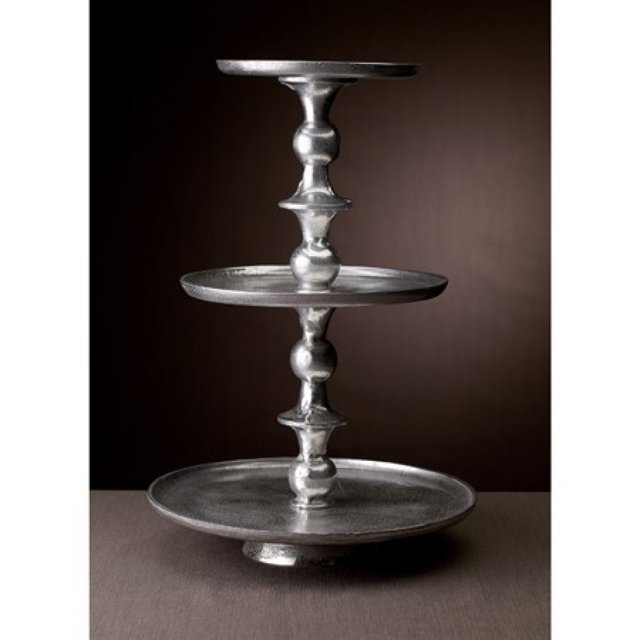homeroots kitchen & dining 388593 Round Silver Polished Three Tier Stand