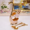 Elegante y moderno juego de cucharas con base decorativa (1 base y 6 cucharas). Ideal como adorno de mesa o regalo.
