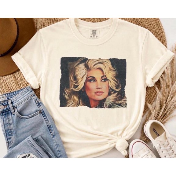 Dolly Portrait Vintage Glam Pop Art Country Music T-Shirt