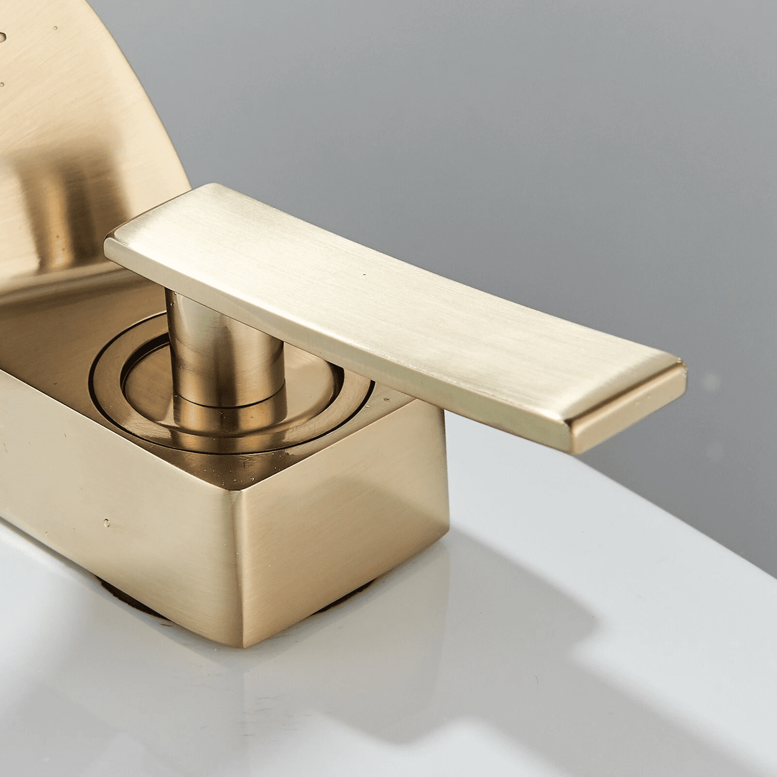 Zovajonia Brushed Gold Deck-Mounted Basin Faucet Single Hole Snake Shape Creative Bathroom Sink Faucet Hot and Cold Water Mixer Tap With Two Hoses