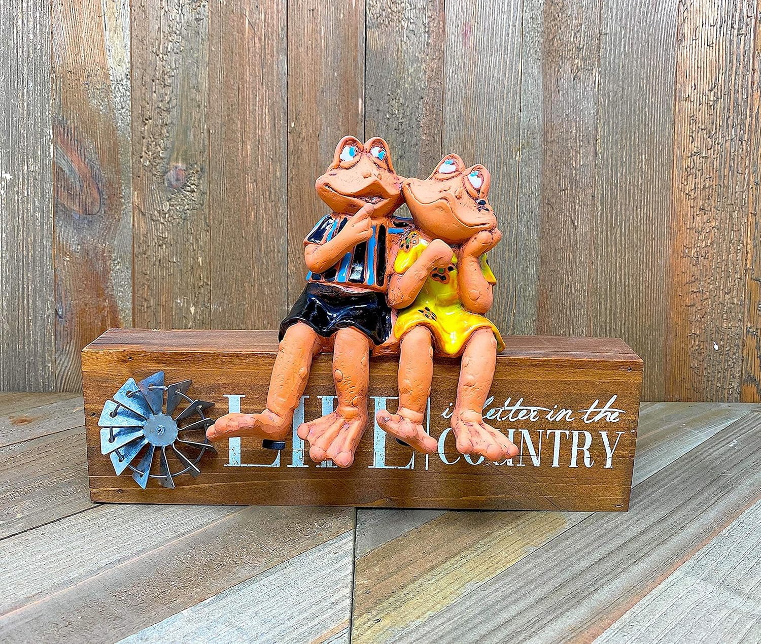Frog Couple Figurine Garden Statue Mr & Mrs Frog Collectible Clay Sculpture Indoor Outdoor Shelf Table Decor Cute Sitting Statue 6" x 5.5 "