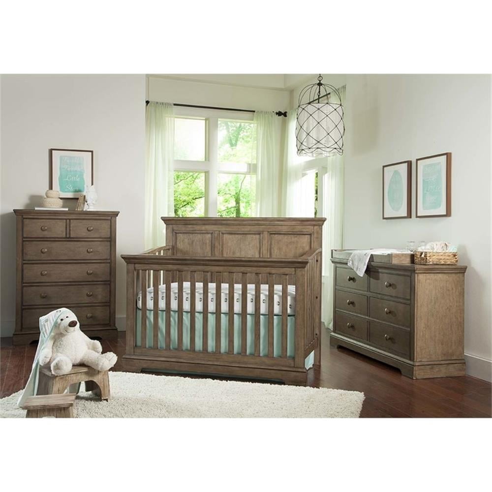 Pemberly Row Wood Farmhouse Sturdy Toddler Rail in Cashew Finish