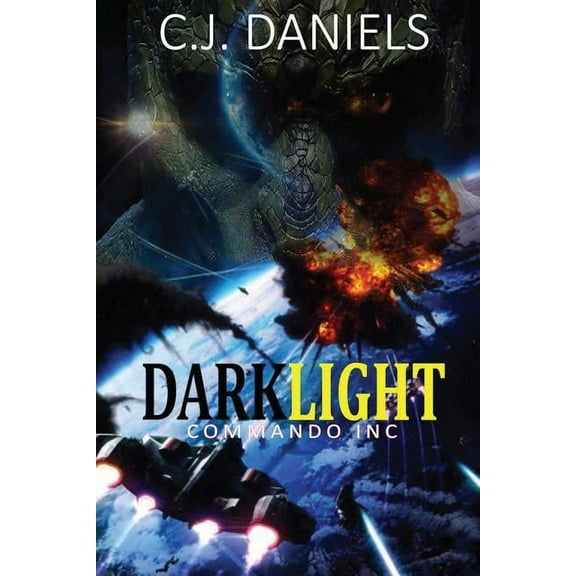 Quilters Club Mystery: DARKLIGHT Commando, Inc. (Paperback)