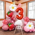 thumbnail image 2 of Set de globos con forma de fresa Corabsar para niña de tercer cumpleaños, 2 of 7